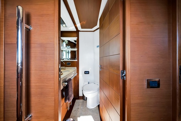 BABIECA 105ft Azimut Yacht For Sale