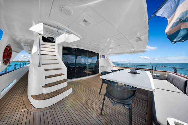 BABIECA 105ft Azimut Yacht For Sale