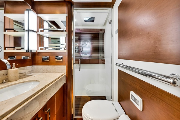 BABIECA 105ft Azimut Yacht For Sale