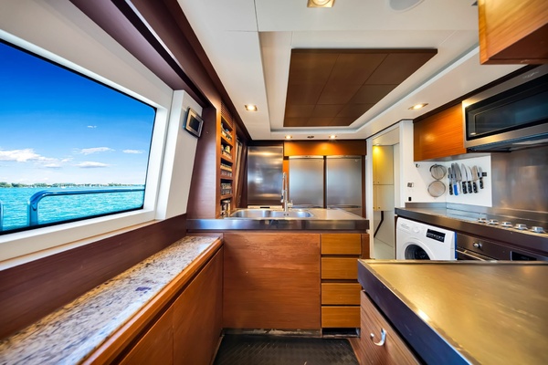 BABIECA 105ft Azimut Yacht For Sale