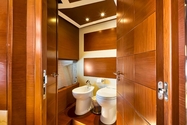 BABIECA 105ft Azimut Yacht For Sale