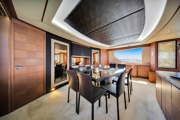 BABIECA 105ft Azimut Yacht For Sale