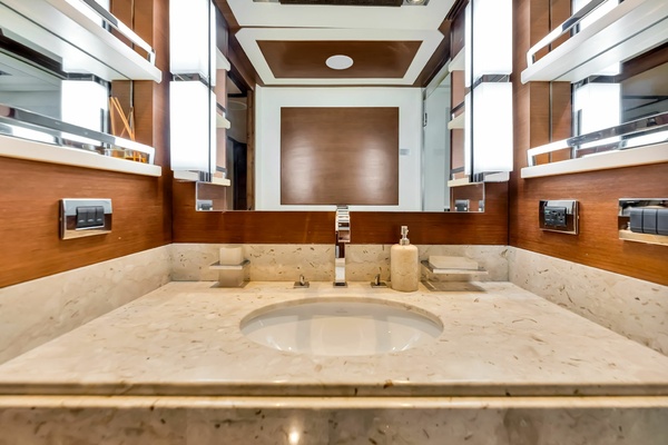 BABIECA 105ft Azimut Yacht For Sale