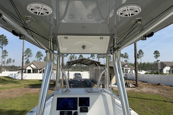2019 Reef Runner 23
