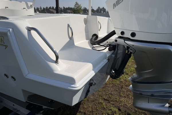 Photo of the 2019 Reef Runner 230XS