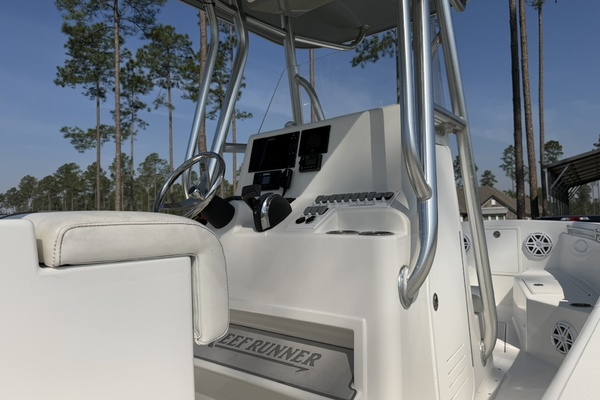 23ft Reef Runner Yacht For Sale