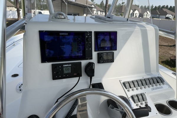 2019 Reef Runner 23