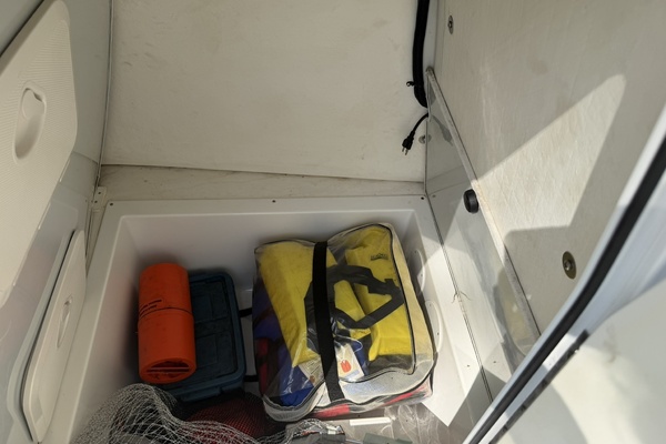 23ft Reef Runner Yacht For Sale