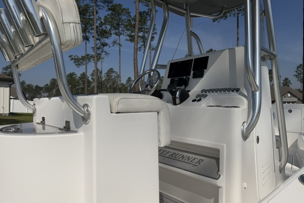 23ft Reef Runner Yacht For Sale