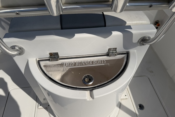 23ft Reef Runner Yacht For Sale