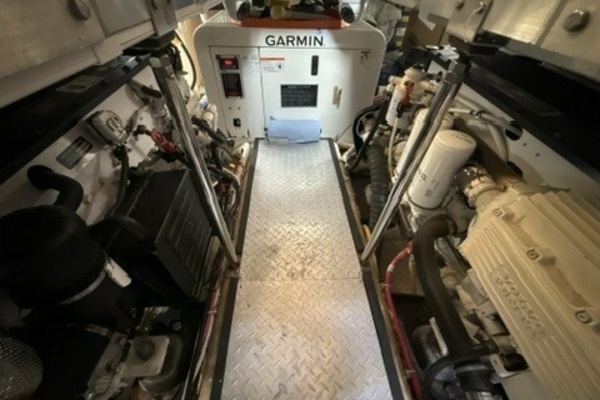 Mist Approach 44ft Carver Yacht For Sale