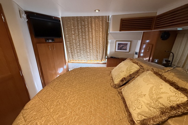 Mist Approach 44ft Carver Yacht For Sale