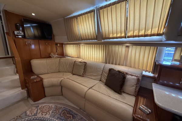 Mist Approach 44ft Carver Yacht For Sale