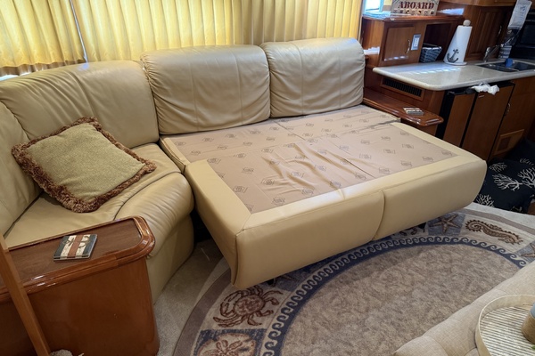 Mist Approach 44ft Carver Yacht For Sale