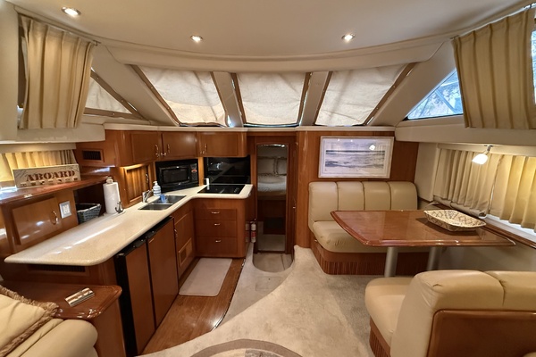 Mist Approach 44ft Carver Yacht For Sale