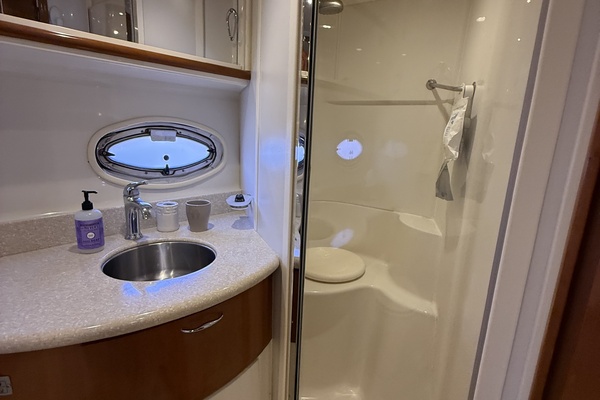 Mist Approach 44ft Carver Yacht For Sale