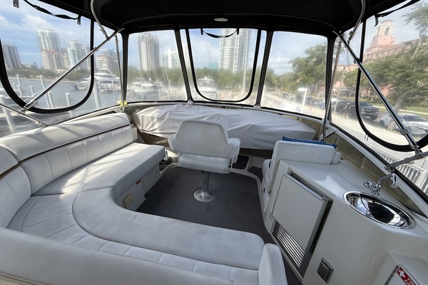 Mist Approach 44ft Carver Yacht For Sale