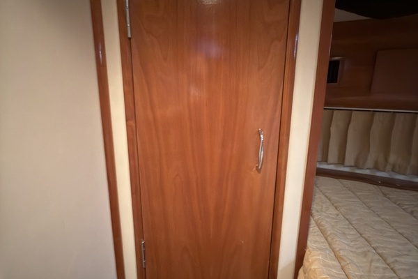 Mist Approach 44ft Carver Yacht For Sale