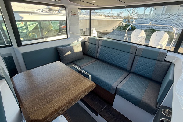 King Itchy 37ft Axopar Yacht For Sale