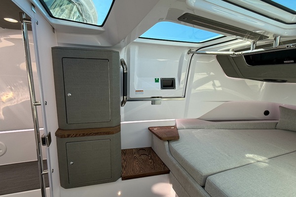 King Itchy 37ft Axopar Yacht For Sale