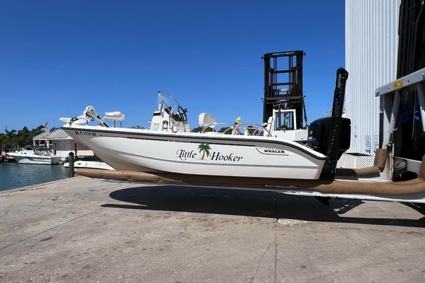 18-ft-Boston Whaler-2004-180 Dauntless-Little Hooker Venice Florida United States  yacht for sale