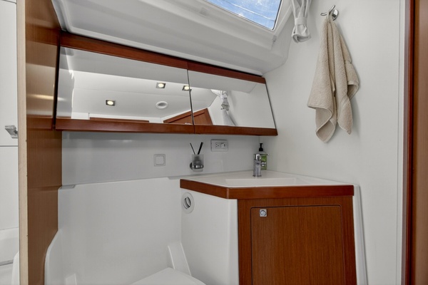 Tartuga 48ft Beneteau Yacht For Sale