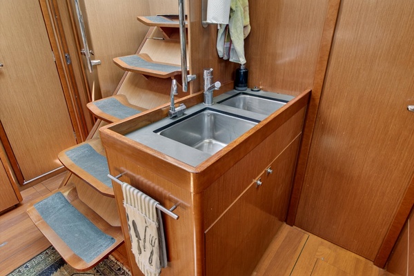 Tartuga 48ft Beneteau Yacht For Sale