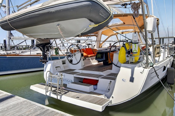 Tartuga 48ft Beneteau Yacht For Sale