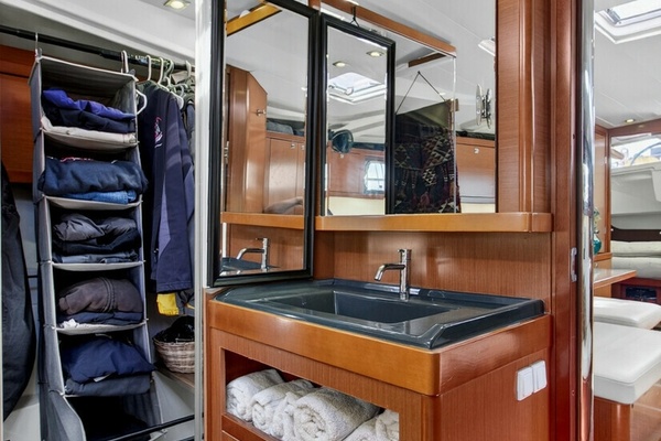 Tartuga 48ft Beneteau Yacht For Sale