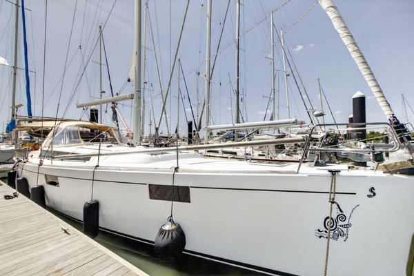 Tartuga 48ft Beneteau Yacht For Sale