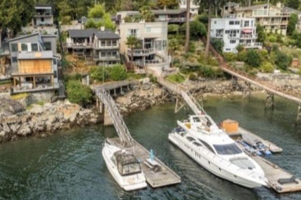 65-ft-Azimut-2005-Fly 62-ALADDIN Vancouver British Columbia Canada  yacht for sale