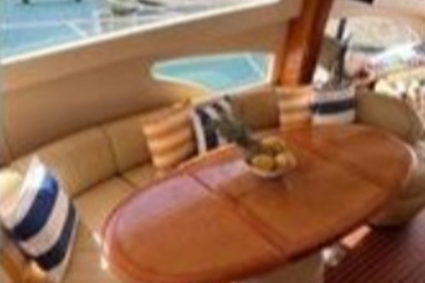 2005 Azimut 65