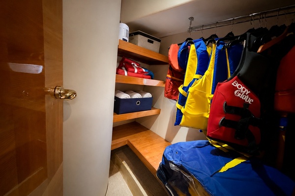ALADDIN 65ft Azimut Yacht For Sale