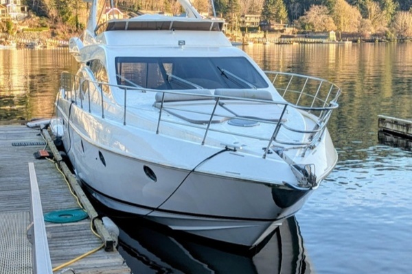 2005 Azimut 65