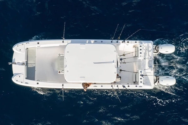 Photo of the 2026 Twin Vee 260 GFX2 CC