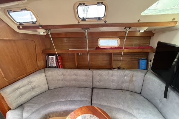 Makai 32ft Catalina Yacht For Sale