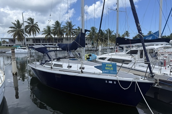 32-ft-Catalina-1995-320-Makai-Green Cay Marina, C-17 Virgin Islands (US) yacht for sale