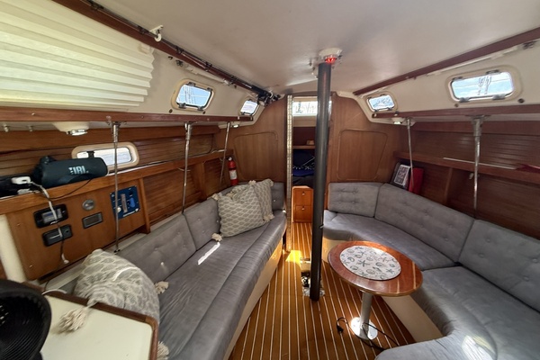 Makai 32ft Catalina Yacht For Sale