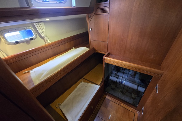Oregon Native 56ft Oyster Yacht For Sale