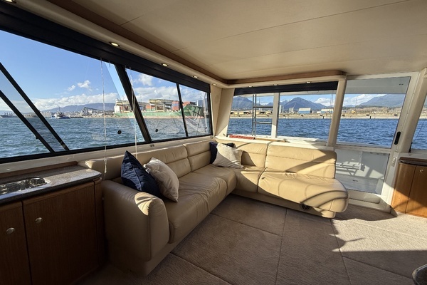 1998 Bayliner 47