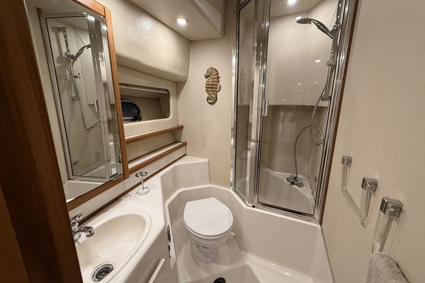 1998 Bayliner 47