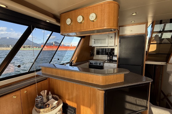 Madera 47ft Bayliner Yacht For Sale