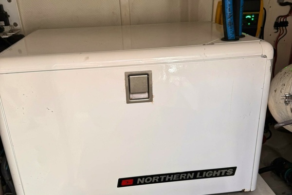 1999 Grand Banks Yachts 38