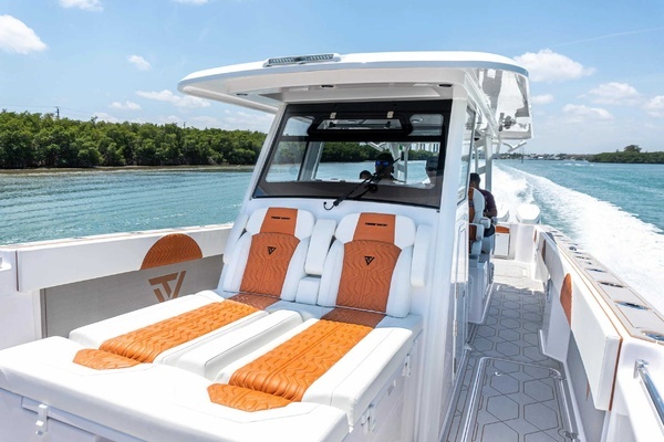 Photo of the 2026 Twin Vee 400 GFX2 CC