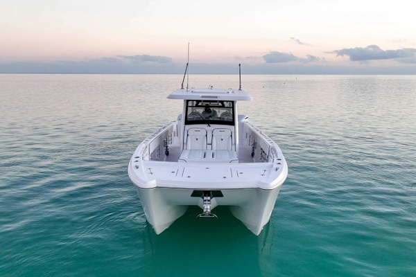 Photo of the 2026 Twin Vee 400 GFX2 CC