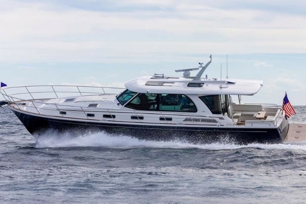 2027 Sabre 51 Salon Express