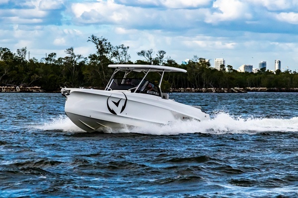 Photo of the 2026 Vision Sterk 31 E