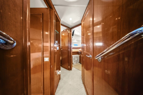 LADY CAPE 56ft Carver Yacht For Sale