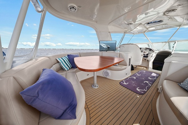 LADY CAPE 56ft Carver Yacht For Sale