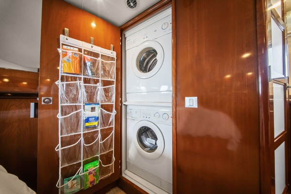 LADY CAPE 56ft Carver Yacht For Sale